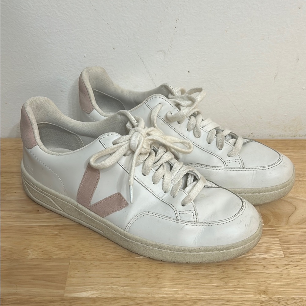 Veja White and Pink Women's Sneakers